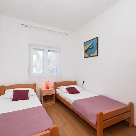 Pantalon, Big Terrace And Free Parking Appartement *