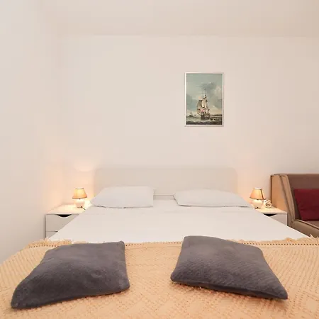 Appartement Pantalon, Big Terrace And Free Parking