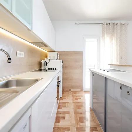 Appartement Pantalon, Big Terrace And Free Parking