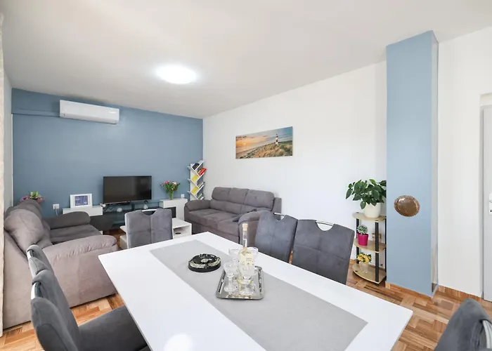 Apartmán Pantalon, Big Terrace And Free Parking *