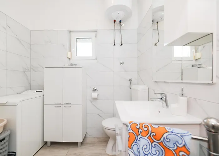 Pantalon, Big Terrace And Free Parking