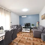 Pantalon, Big Terrace And Free Parking Apartman Zadar
