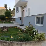 Apartman Pantalon, Big Terrace And Free Parking