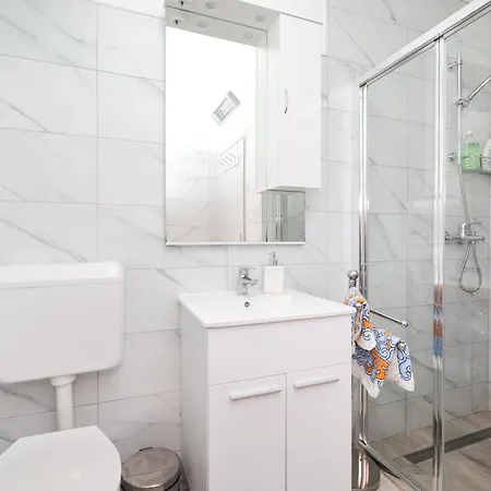 Pantalon, Big Terrace And Free Parking *