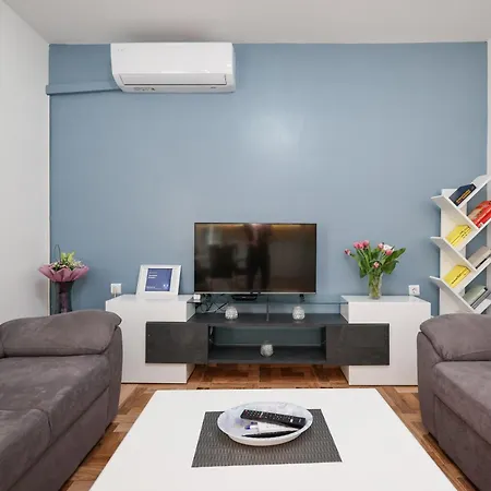 Apartment Pantalon, Big Terrace And Free Parking