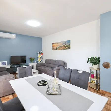 Apartment Pantalon, Big Terrace And Free Parking *