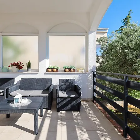 Lägenhet Pantalon, Big Terrace And Free Parking