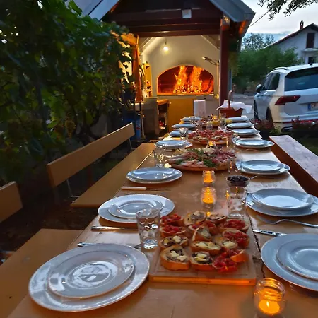 Pantalon, Big Terrace And Free Parking *