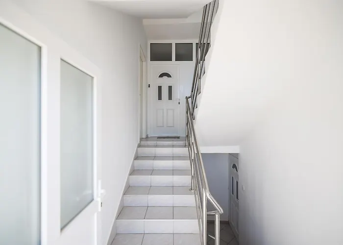 Pantalon, Big Terrace And Free Parking