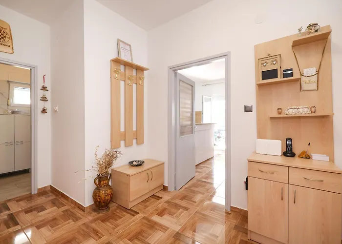 아파트 Pantalon, Big Terrace And Free Parking *