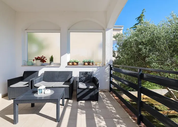 아파트 Pantalon, Big Terrace And Free Parking